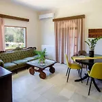 Thalia Chania חאניה